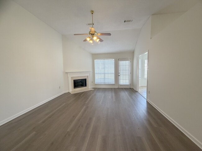 4926 Noel Mission Dr in Memphis, TN - Building Photo - Building Photo