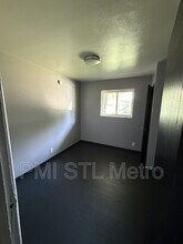 10736 Spring Garden Dr in St. Louis, MO - Building Photo - Building Photo