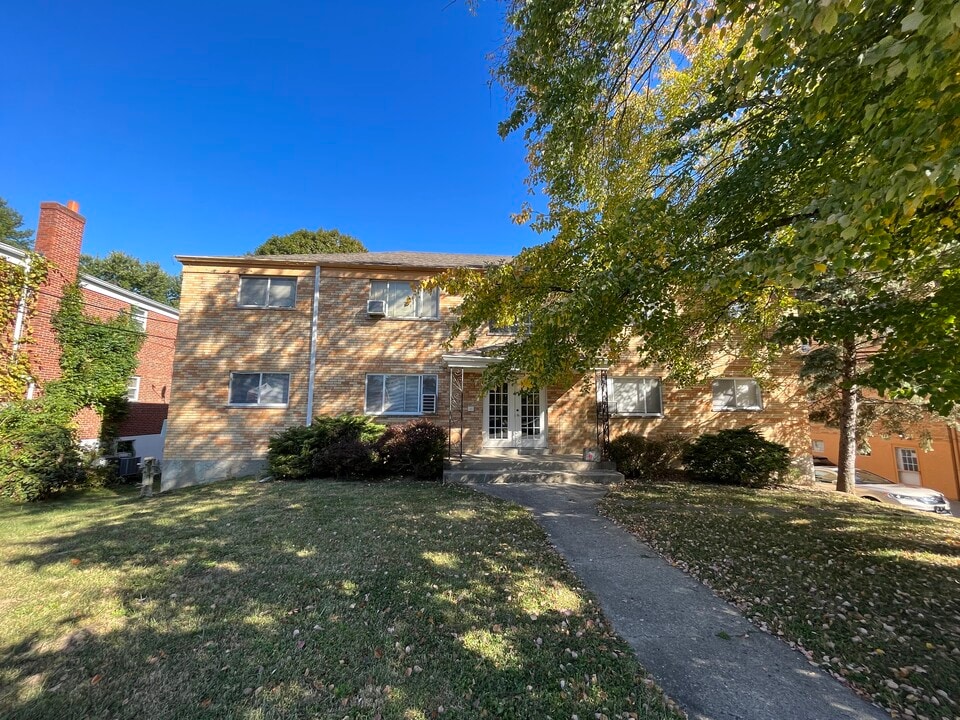 3212 Harry Lee Ln in Cincinnati, OH - Building Photo
