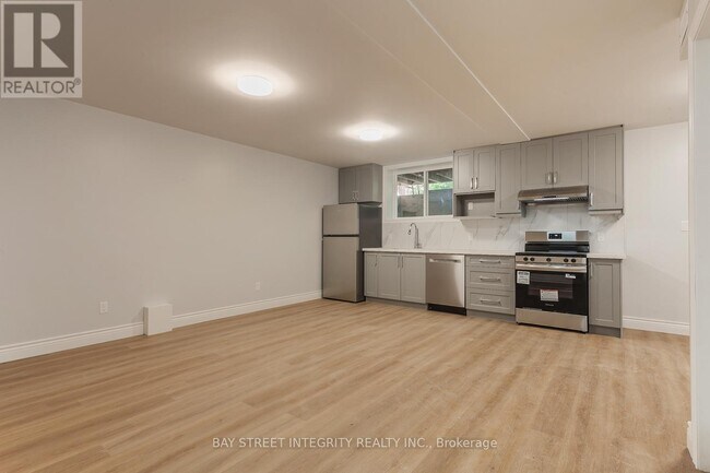 459 Palmerston Blvd in Toronto, ON - Building Photo - Building Photo