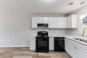 412 Homestead Dr in Gibsonville, NC - Building Photo - Building Photo