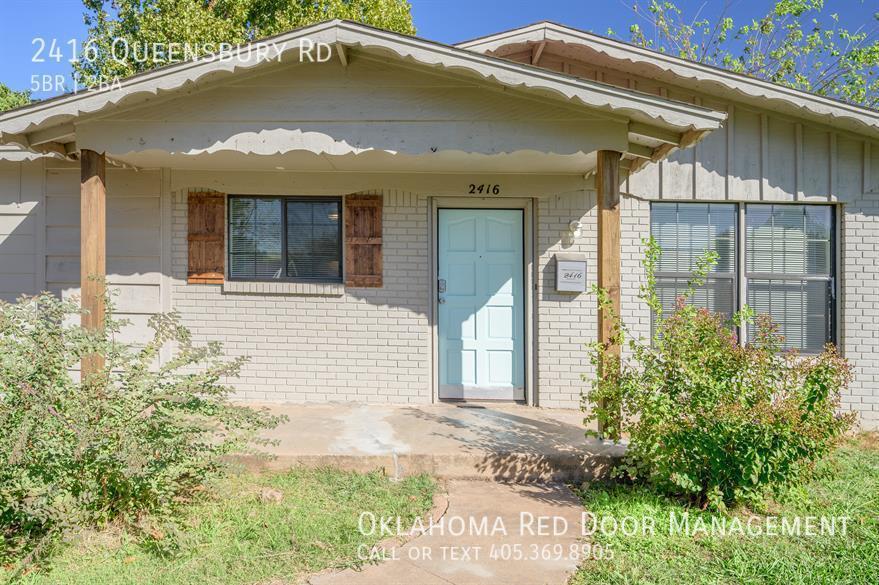 2416 Queensbury Rd in Moore, OK - Building Photo