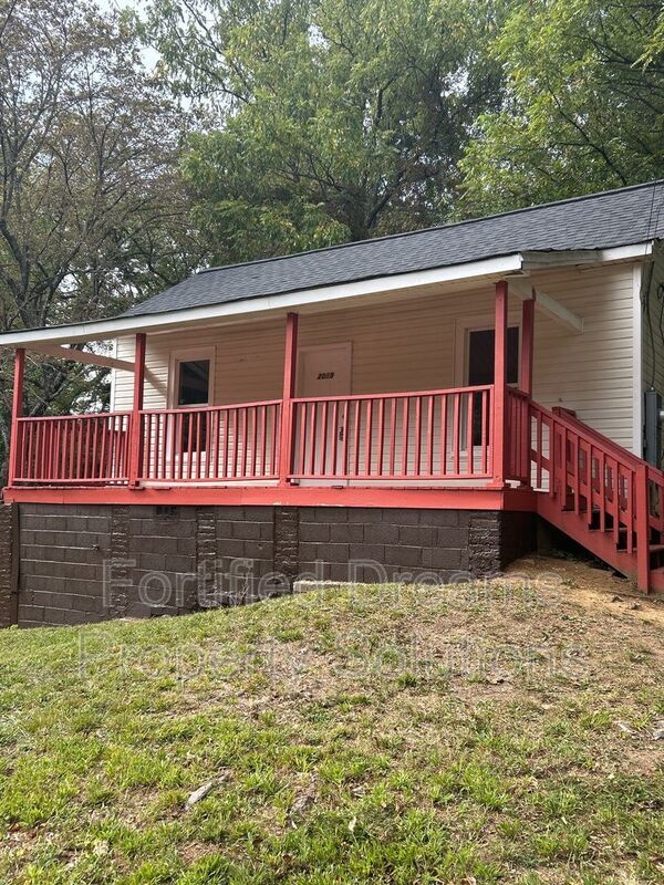 property at 2019 Row St