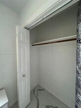 1081 NW 185th Dr in Miami, FL - Building Photo - Building Photo