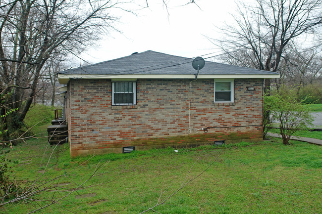 2311 Booker St in Nashville, TN - Building Photo - Building Photo