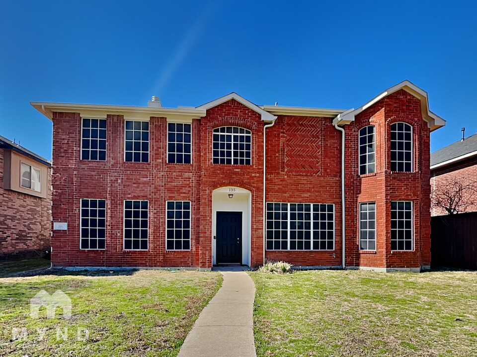 135 Wembley Way in Rockwall, TX - Building Photo