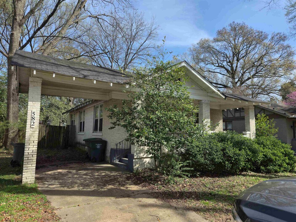 582 Loeb St in Memphis, TN - Building Photo
