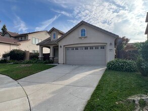2467 Bear River Ct in West Sacramento, CA - Building Photo - Building Photo