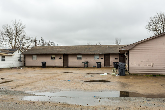 2006 Cotton St in Jonesboro, AR - Building Photo - Building Photo