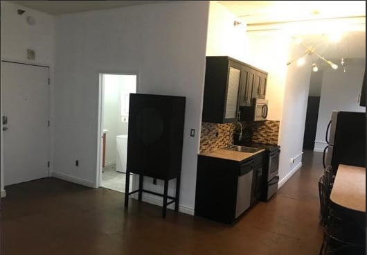 215 W 7th St, Unit 301 in Los Angeles, CA - Foto de edificio - Building Photo