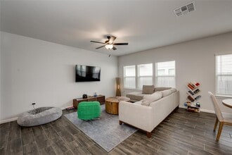 10712 Timber Brook Pass in Austin, TX - Building Photo - Building Photo