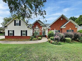 1351 Tumblerock Ct in Loganville, GA - Building Photo