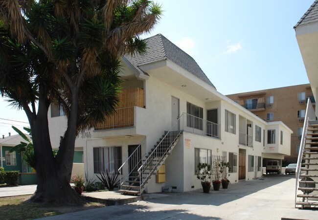 3765 Bagley Ave in Los Angeles, CA - Foto de edificio - Building Photo