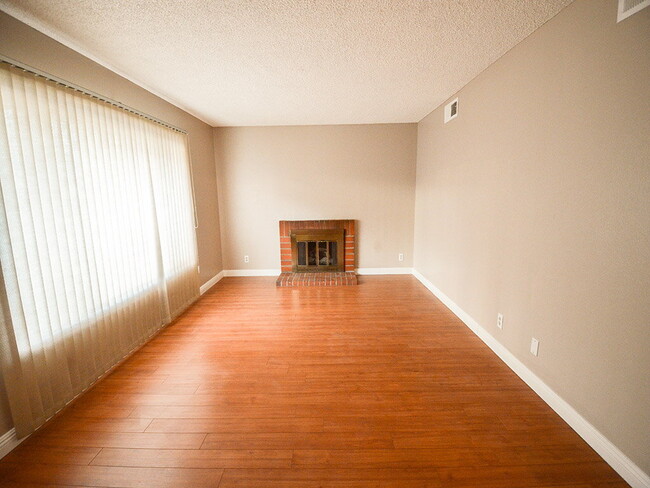 4712 Ashbrook Pl in Las Vegas, NV - Building Photo - Building Photo