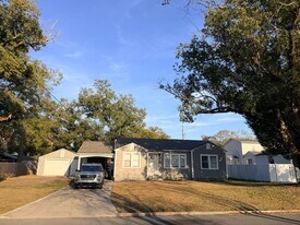 831 Floral Dr in Orlando, FL - Building Photo