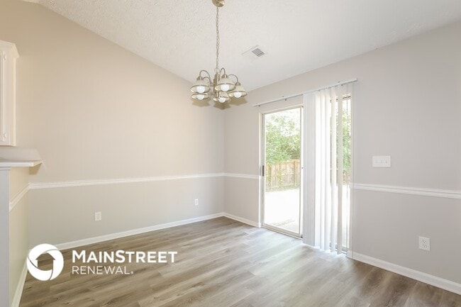 125 Waters Edge Dr in Locust Grove, GA - Foto de edificio - Building Photo