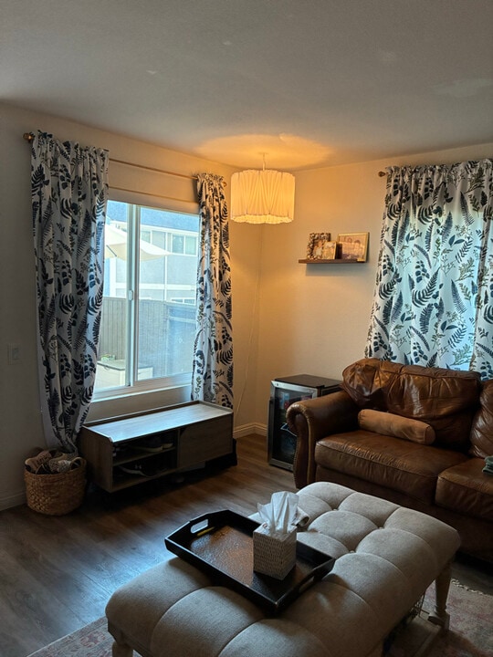 6333 College Grove Way in San Diego, CA - Building Photo