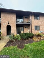 612 N Shady Retreat Rd, Unit 55 in Doylestown, PA - Building Photo