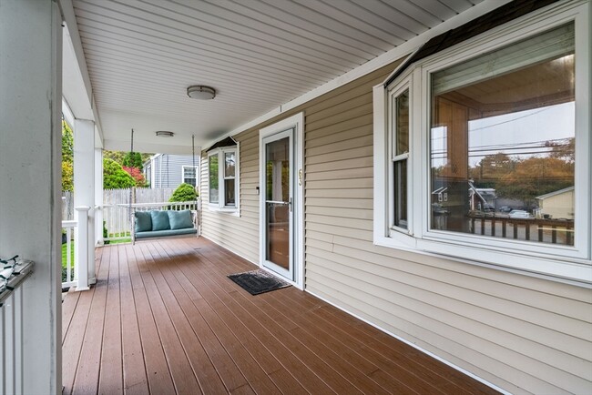 63 Pine St in Natick, MA - Building Photo - Building Photo