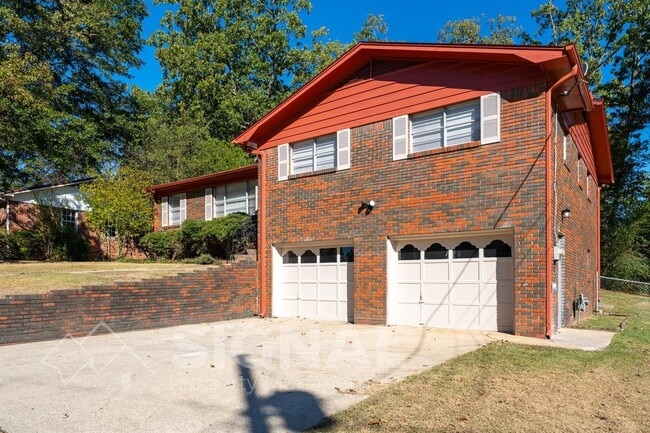 10 37th Ave NE in Center Point, AL - Building Photo - Building Photo