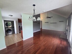 1377 Mutual Dr in Clarksville, TN - Building Photo - Building Photo