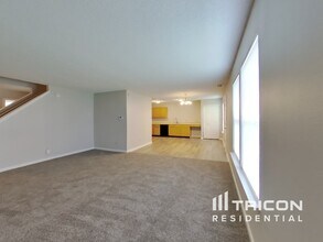 6733 Everbloom Ln in Indianapolis, IN - Foto de edificio - Building Photo