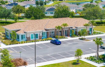 Osprey Park 62+ Apartments & Cottages in Kissimmee, FL - Building Photo - Building Photo