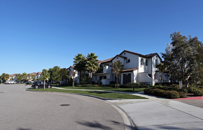 Courtyard Apartments in Camarillo, CA - Building Photo - Building Photo