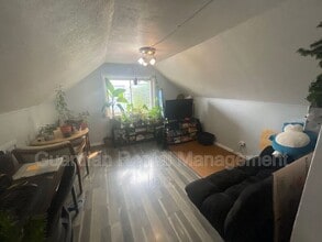 216 Ontario St in Thunder Bay, ON - Building Photo - Building Photo