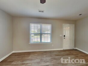 120 Honeywood Ave in Charlotte, NC - Building Photo - Building Photo