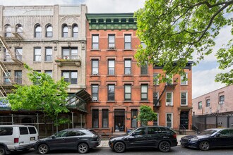 38 Wyckoff St in Brooklyn, NY - Foto de edificio - Building Photo
