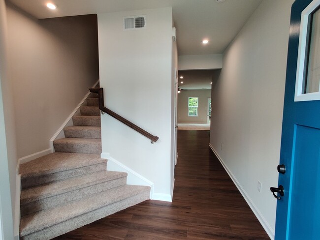 12736 Prestonfield Dr in Chester, VA - Building Photo - Building Photo