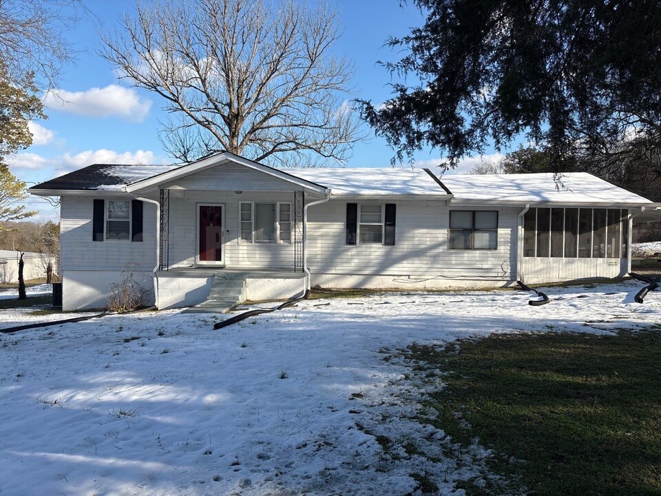 6189 Cooks Ln in Smyrna, TN - Building Photo