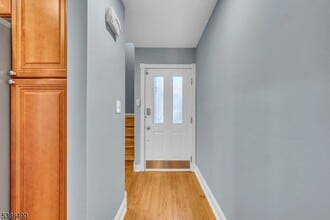 7 Leahy Ct in Franklin Township, NJ - Building Photo - Building Photo