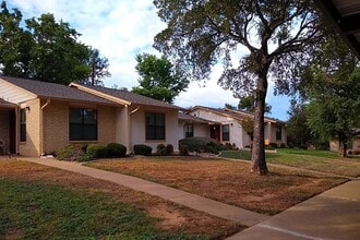 1001 Pecan Valley Dr in Marble Falls, TX - Building Photo - Building Photo