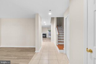 111 Cavenrock Ct in Frederick, MD - Building Photo