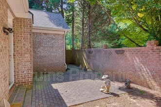 8 Indigo Cove in Greensboro, NC - Building Photo - Building Photo