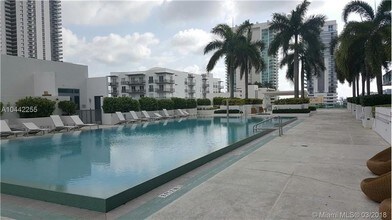 333 NE 24th St-Unit -1901 in Miami, FL - Building Photo - Building Photo