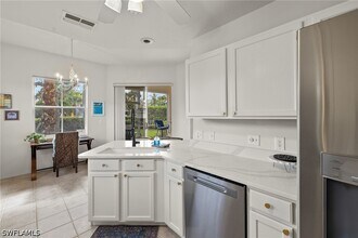 9050 Las Maderas Dr in Bonita Springs, FL - Building Photo - Building Photo