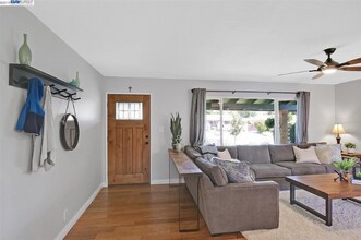 4833 Primrose Ln in Livermore, CA - Building Photo - Building Photo