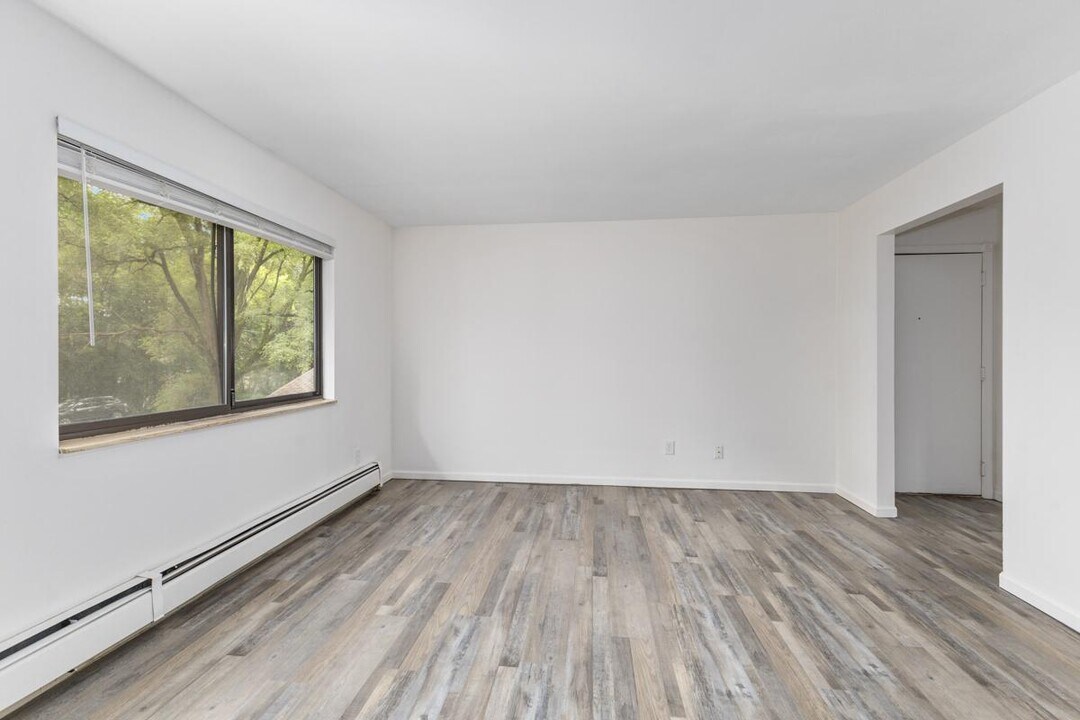 143 Gaines St SE in Grand Rapids, MI - Building Photo