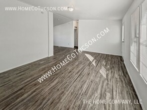 3171 W Jusnic Cir in Tucson, AZ - Building Photo - Building Photo