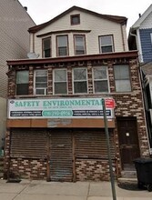 33 Clinton Ave in Staten Island, NY - Building Photo - Building Photo