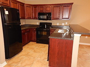 311 Dahlquist Dr in Crestview, FL - Building Photo - Building Photo