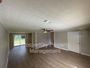 7613 Suwannee Ct in Jonesboro, GA - Building Photo - Building Photo