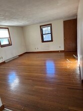 37 Johnson Pl in Auburndale, MA - Foto de edificio - Building Photo