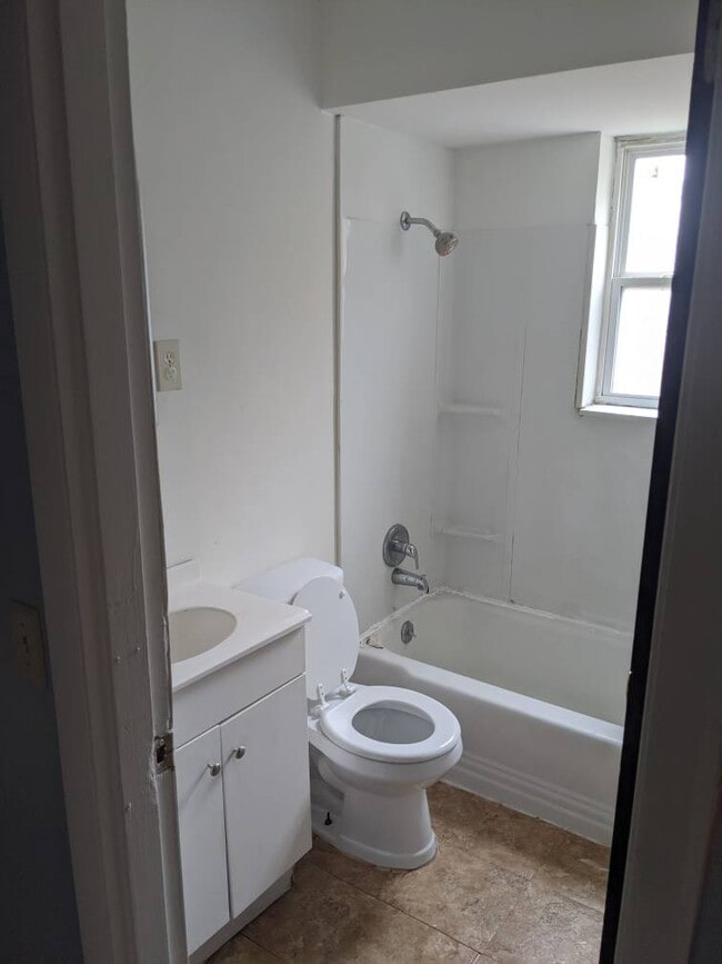 916 Lexington Ave in Cincinnati, OH - Building Photo - Building Photo