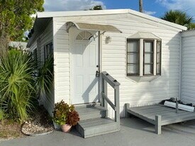 6168 Deepwater Dr in St. Cloud, FL - Building Photo