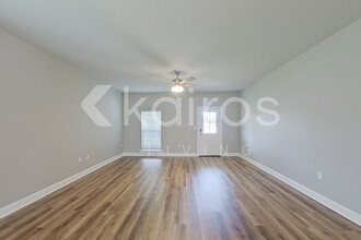 13760 Willowmore Dr in Denham Springs, LA - Building Photo - Building Photo