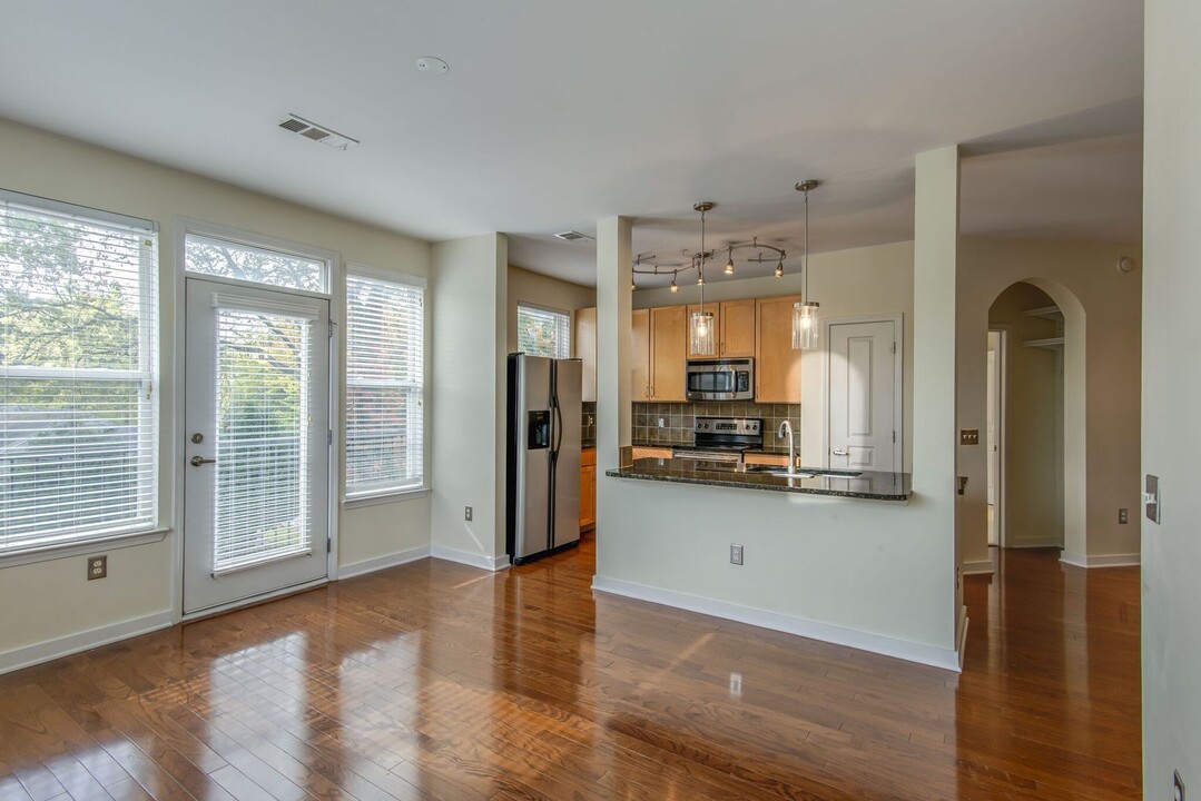 3000 Vanderbilt Pl in Nashville, TN - Building Photo